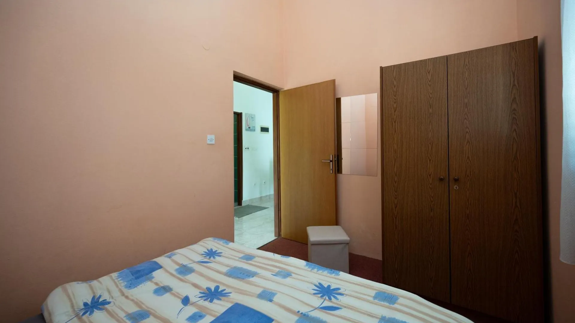 Apartments By The Sea Mandre, Pag - 22885  Pag Town