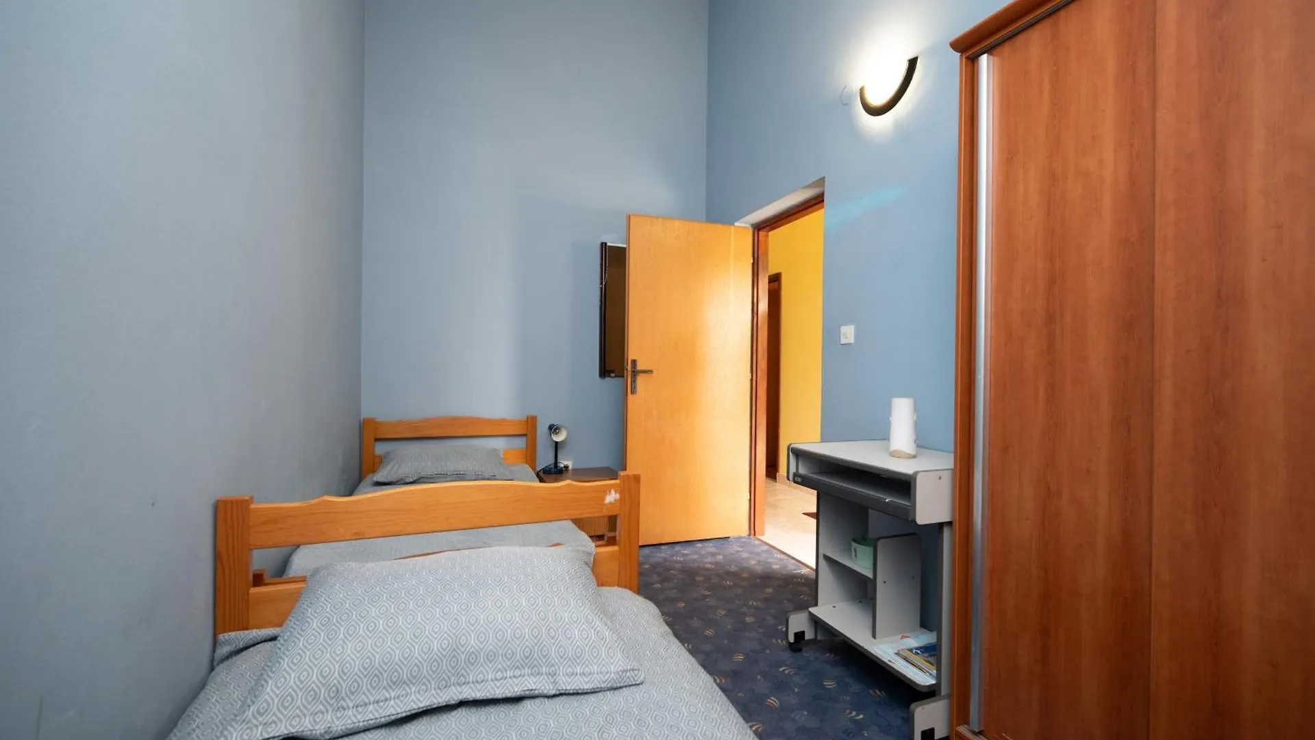 Apartments By The Sea Mandre, Pag - 22885 Pag Town